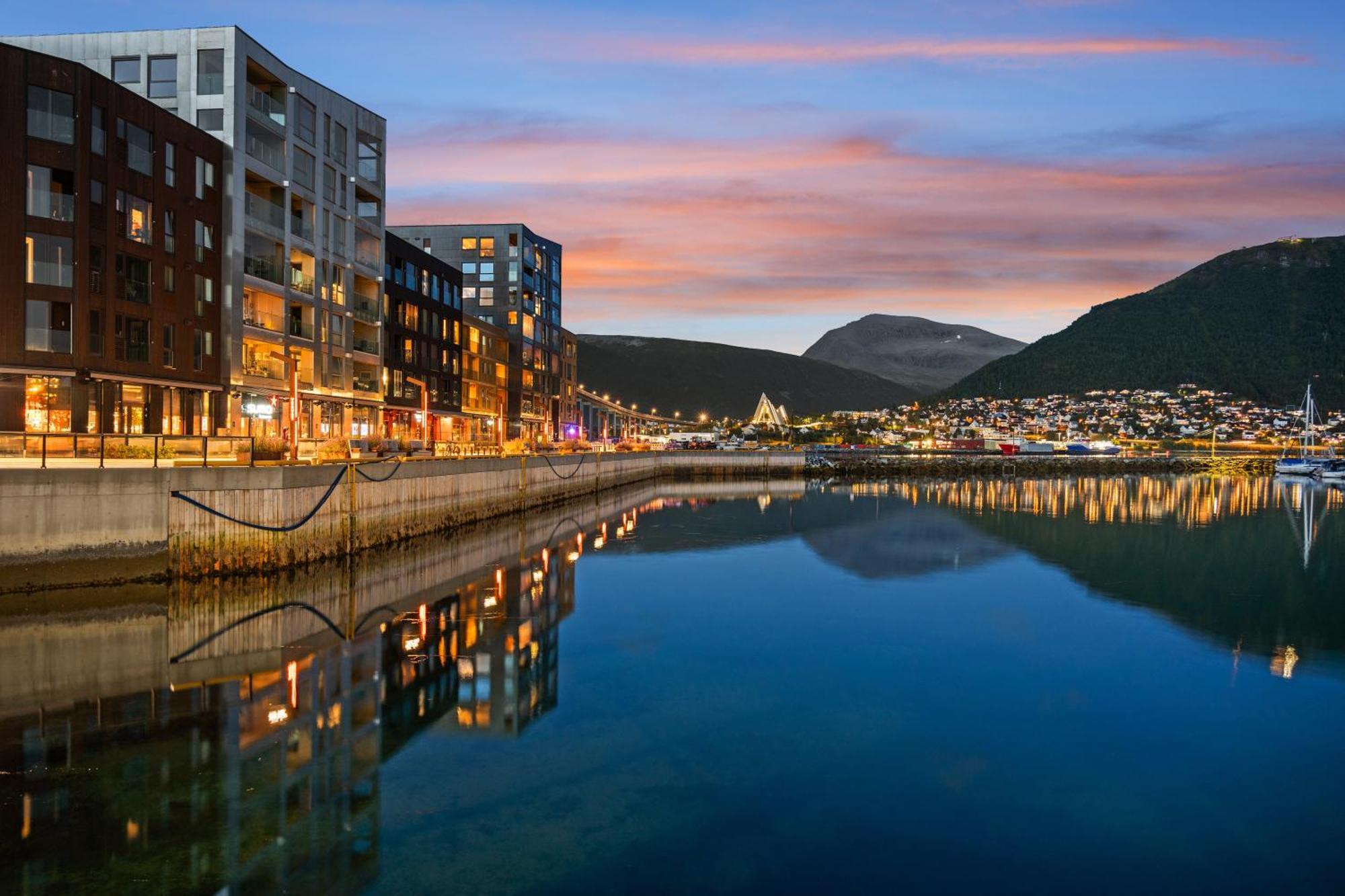 Totalapartments Skansegata Studio Apartments Tromso Ngoại thất bức ảnh